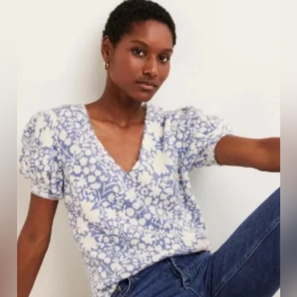 Boden Sweaters - BODEN Printed Puff Short Sleeve Jumper
Sweater Alpaca Blue White VNeck Medium